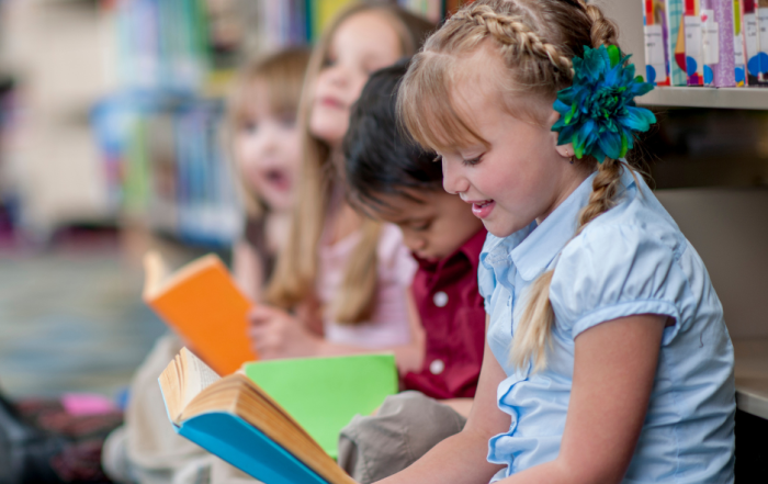 niños leyendo