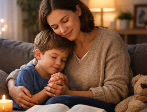 Pequeños actos diarios que enseñan fe a los hijos (sin sermones)