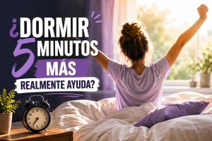 MUJER DESPERTANDOSE